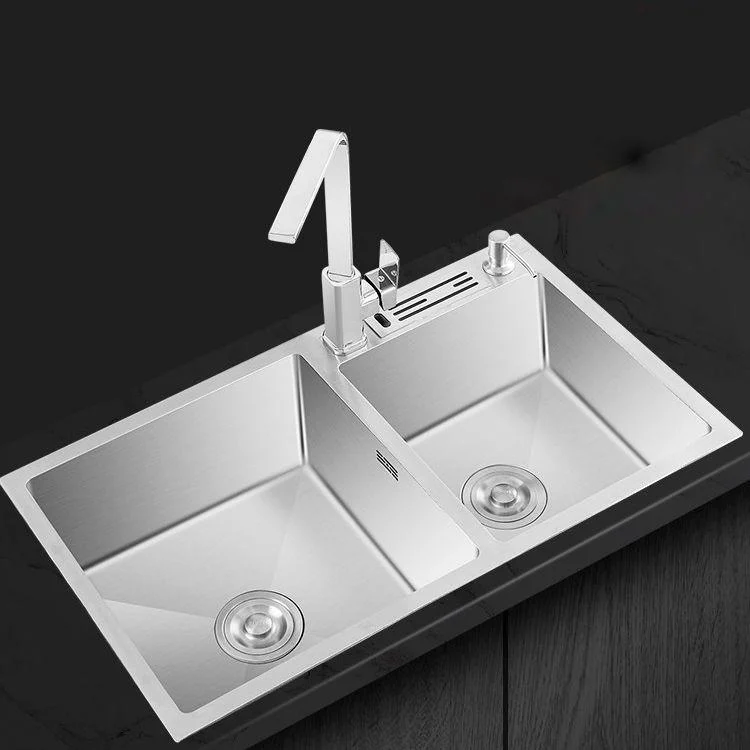 Modern Style Kitchen Sink Overflow Hole Design Scratch Resistant Kitchen Sink -Bathlova