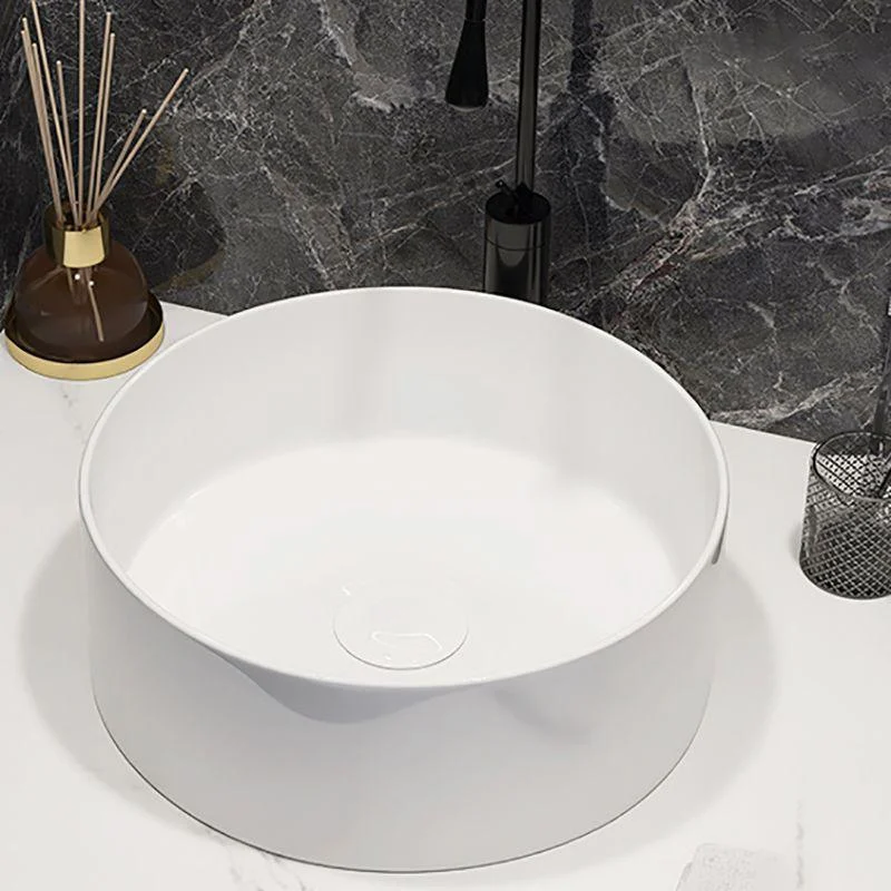 Modern Style Vessel Bathroom Sink Round Ceramic Vessel Bathroom Sink in White -Bathlova