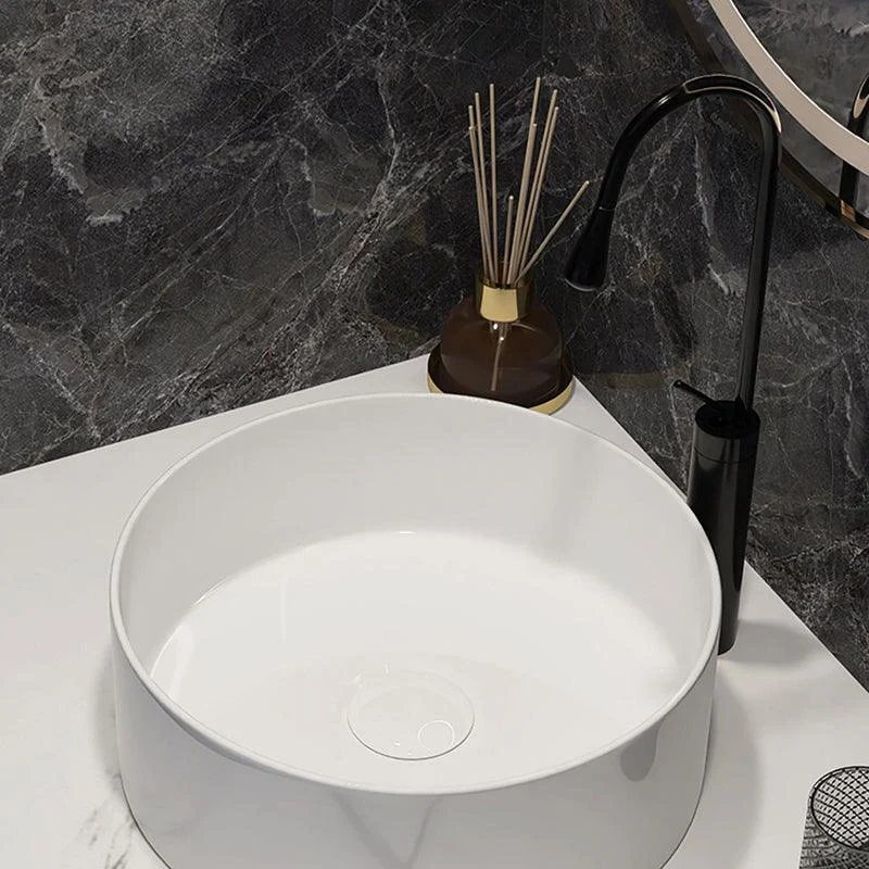 Modern Style Vessel Bathroom Sink Round Ceramic Vessel Bathroom Sink in White -Bathlova