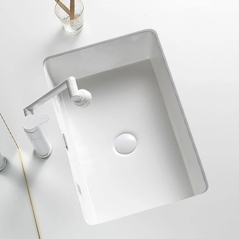 Modern Undermount Bathroom Sink Porcelain with Pop-Up Drain Basin Sink -Bathlova