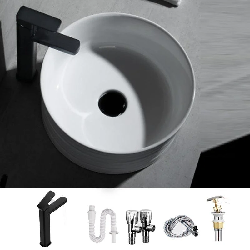 Modern Vessel Bathroom Sink Circular Porcelain with Pop-Up Drain Vessel Sink -Bathlova