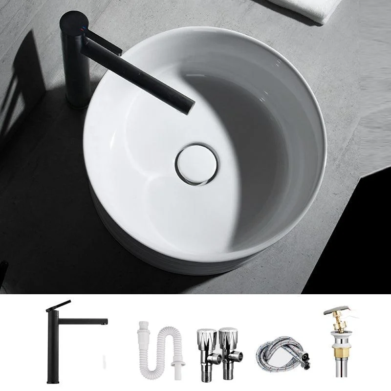 Modern Vessel Bathroom Sink Circular Porcelain with Pop-Up Drain Vessel Sink -Bathlova