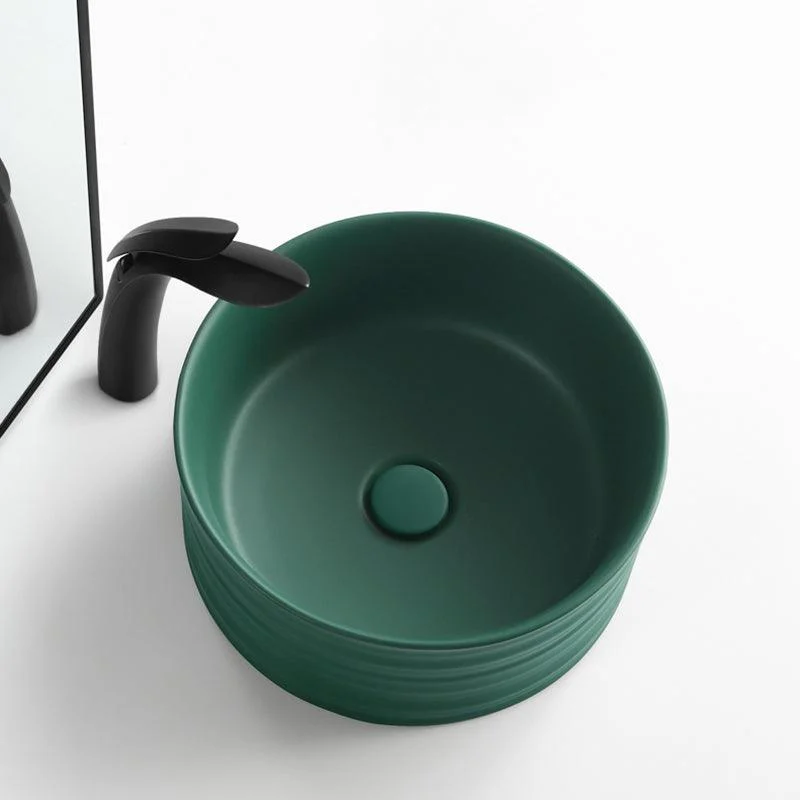 Modern Vessel Bathroom Sink Circular Porcelain with Pop-Up Drain Vessel Sink -Bathlova