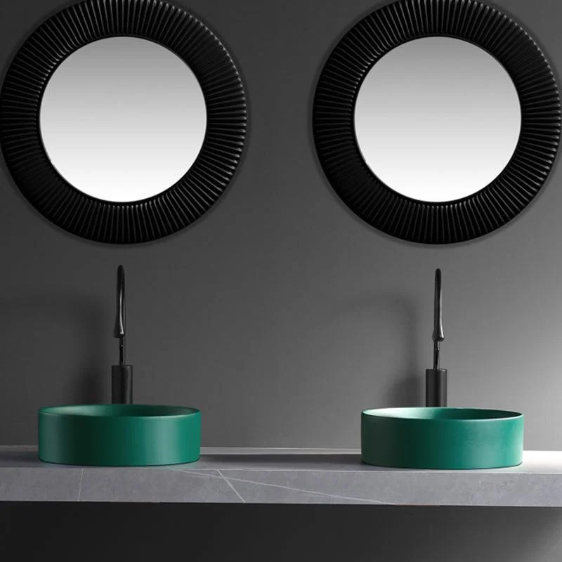 Modern Vessel Bathroom Sink Round Porcelain with Pop-Up Drain Basin Sink -Bathlova