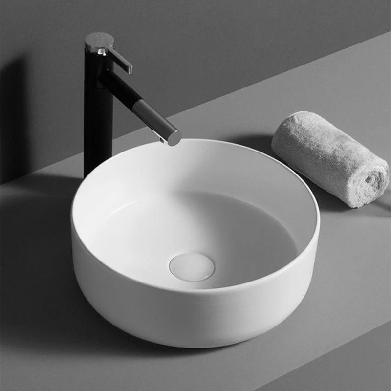 Round Modern Bathroom Sink Porcelain Vessel Bathroom Sink for Home(Tap Not Included) -Bathlova