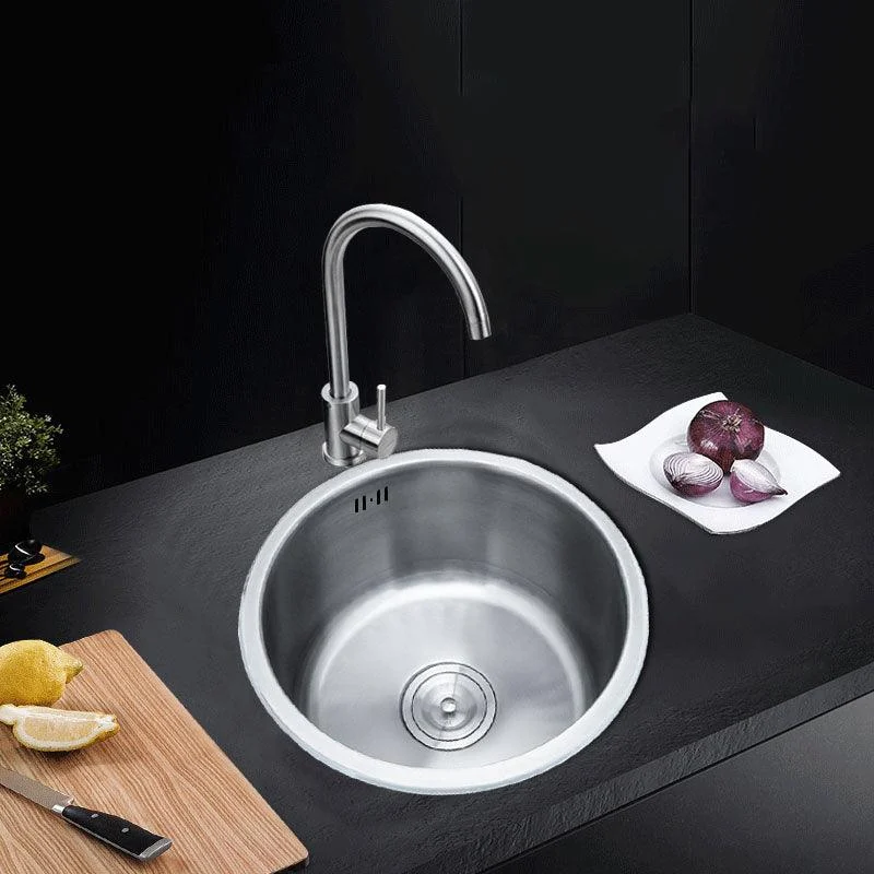 Round Stainless Steel Sink Single Bowl Undermount Sink with Basket Strainer -Bathlova