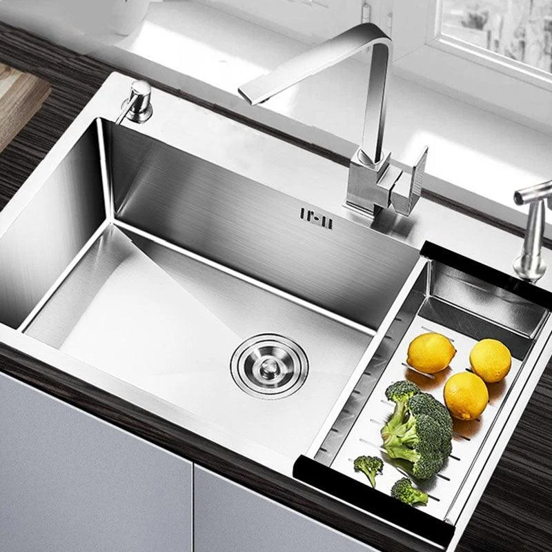 Single Bowl Kitchen Sink Stainless Steel Kitchen Sink with Strainer -Bathlova