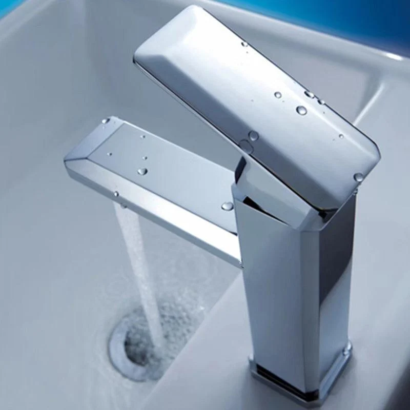 Single Hole Vanity Sink Tap 6.69" H Modern Low-Arc Sink Bathroom Tap -Bathlova