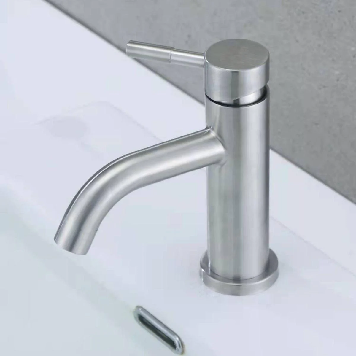 Stainless Steel Bathroom Tap Chrome Lever Handle Sink Tap with 1 Hole -Bathlova