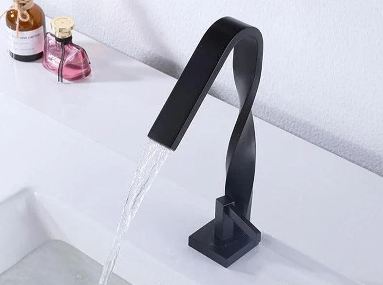 Titan - Modern Curved Tap -Bathlova