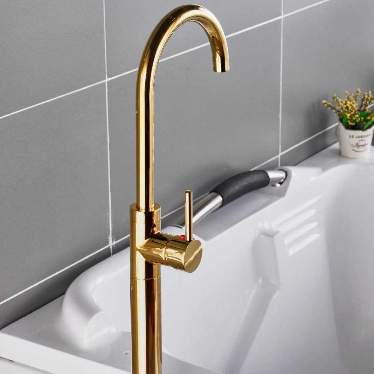 Traditional Floor Mounted Metal Freestanding Tub Filler Single Handle Freestanding Tap -Bathlova