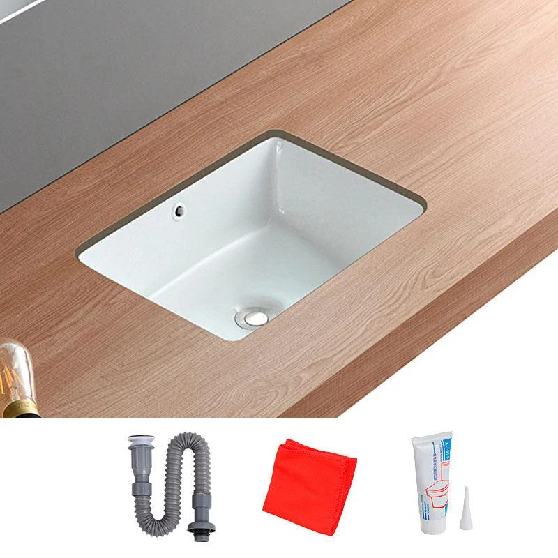 Traditional Undermount Bathroom Sink Porcelain with Overflow Basin Sink -Bathlova