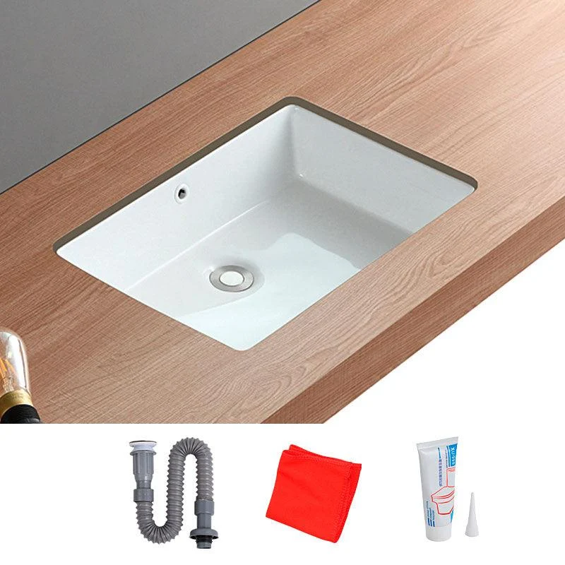 Traditional Undermount Bathroom Sink Porcelain with Overflow Basin Sink -Bathlova