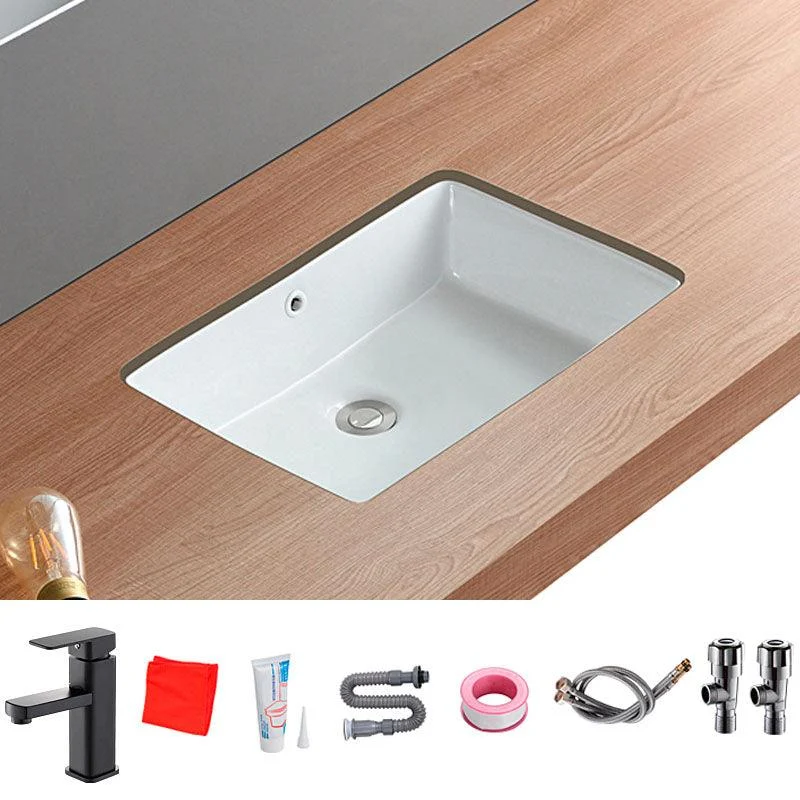 Traditional Undermount Bathroom Sink Porcelain with Overflow Basin Sink -Bathlova