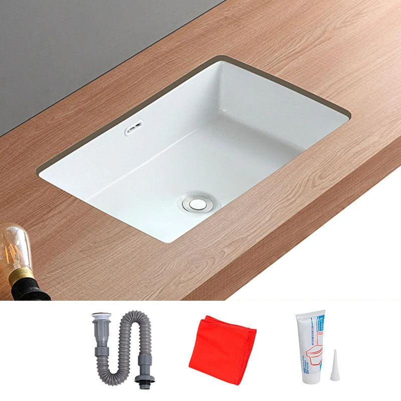 Traditional Undermount Bathroom Sink Porcelain with Overflow Basin Sink -Bathlova