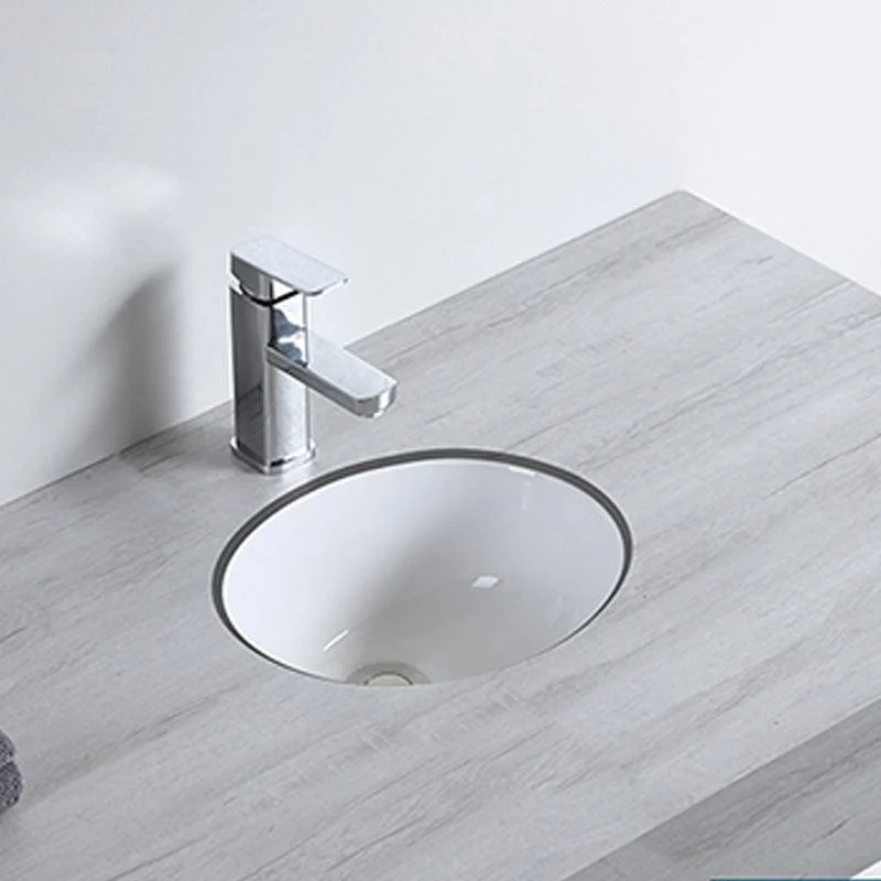 Traditional Undermount Bathroom Sink Porcelain with Pop-Up Drain Basin -Bathlova