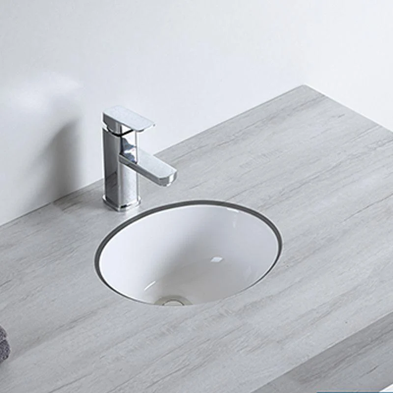 Traditional Undermount Bathroom Sink Porcelain with Pop-Up Drain Basin -Bathlova