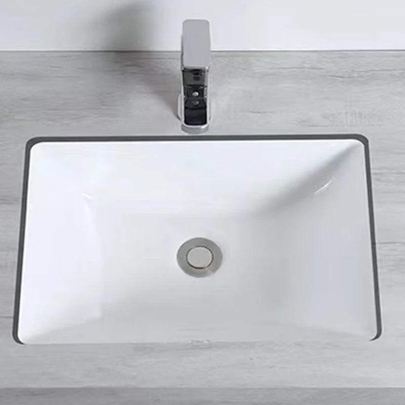 Traditional Undermount Bathroom Sink Porcelain with Pop-Up Drain Basin -Bathlova