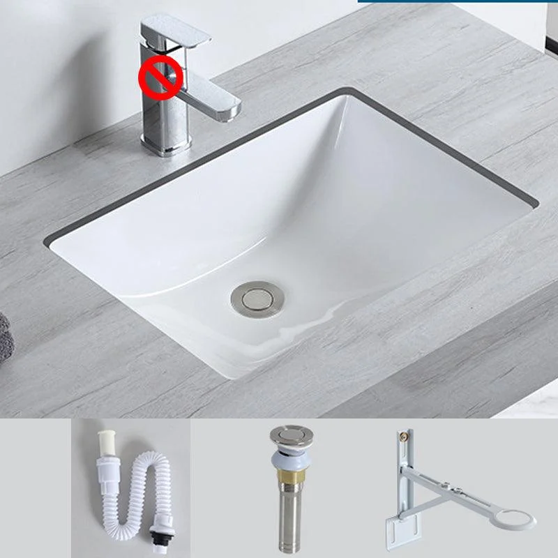 Traditional Undermount Bathroom Sink Porcelain with Pop-Up Drain Basin -Bathlova