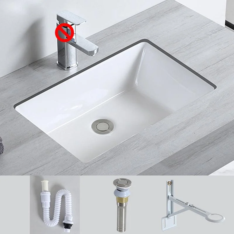 Traditional Undermount Bathroom Sink Porcelain with Pop-Up Drain Basin -Bathlova