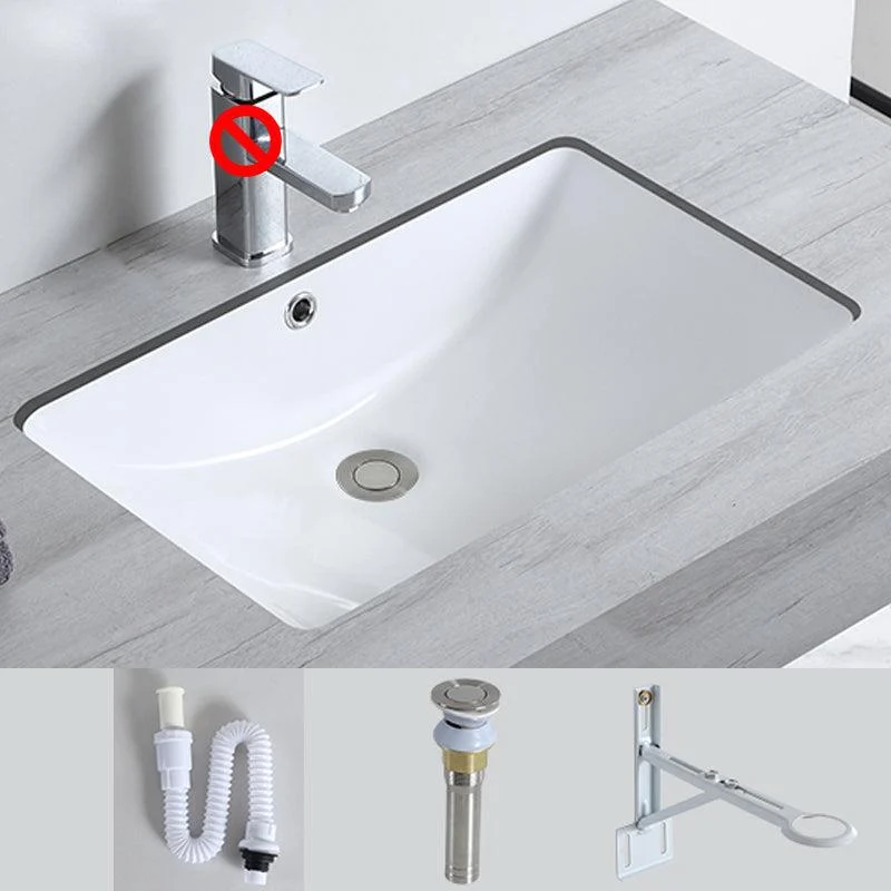 Traditional Undermount Bathroom Sink Porcelain with Pop-Up Drain Basin -Bathlova