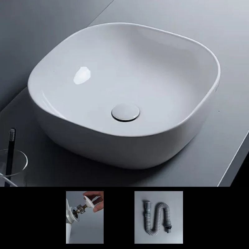 Traditional Vessel Bathroom Sink Porcelain with Tap Basin Sink -Bathlova