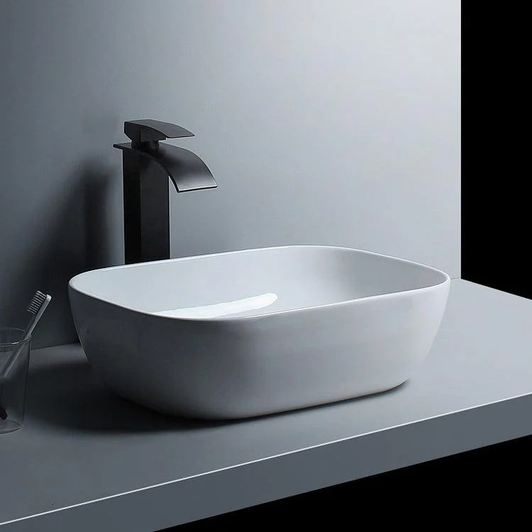 Traditional Vessel Bathroom Sink Porcelain with Tap Basin Sink -Bathlova