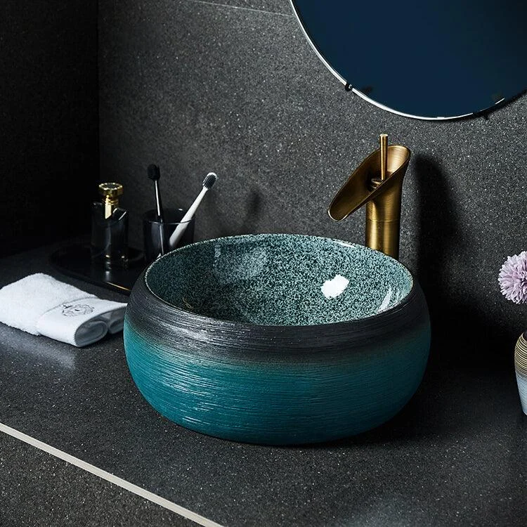 Traditional Vessel Sink Vitreous China Oval with Pop-Up Drain Bathroom Sink -Bathlova