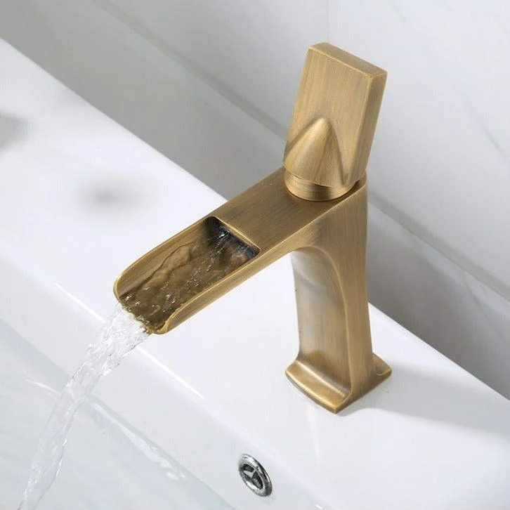 Vita - Modern Waterfall Tap -Bathlova