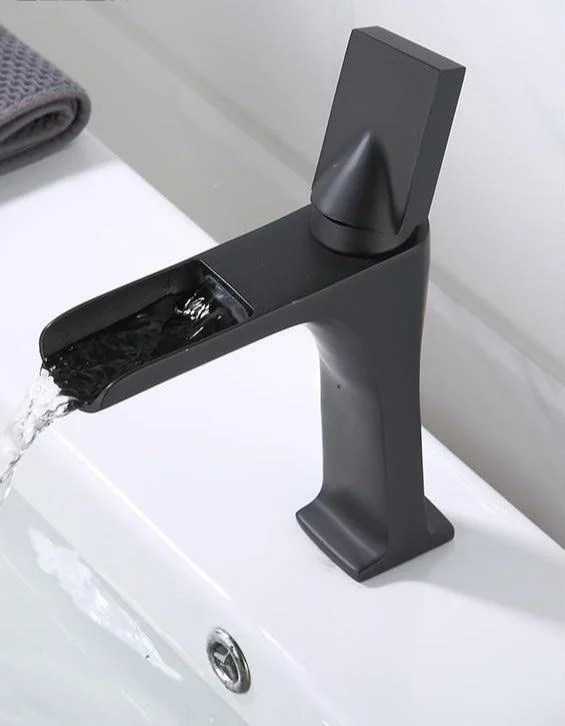 Vita - Modern Waterfall Tap -Bathlova